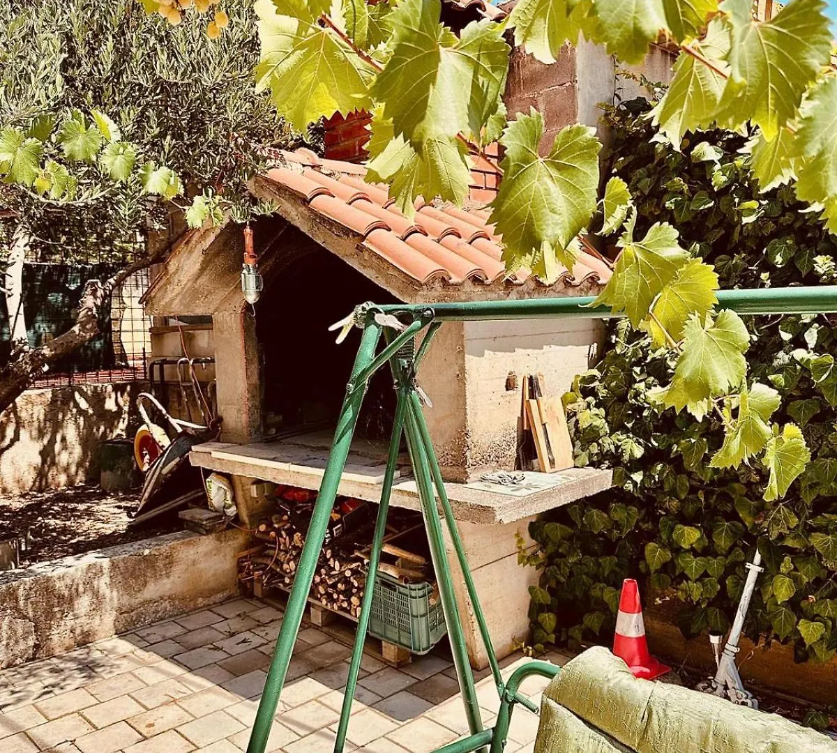 Charming Carmen Apartment Kastela