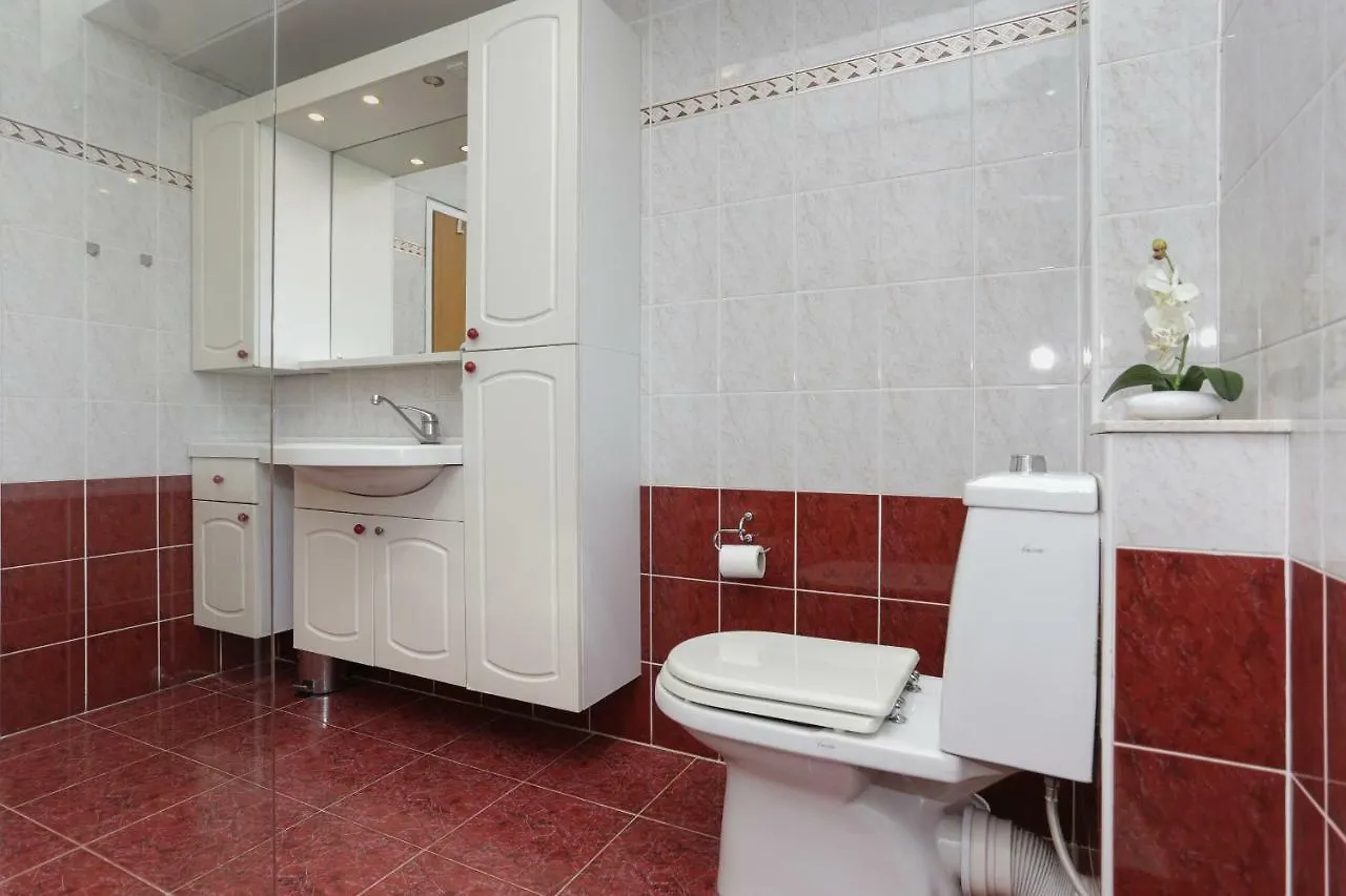 Charming Carmen Apartment Kastela